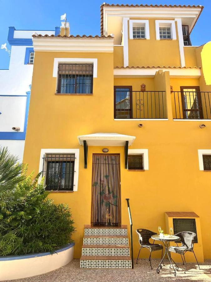 Casa Rodasa - 2 Bedrooms, Roof Terrace, Airco, Front-terrace, Back-patio, Communal Pool, Etc