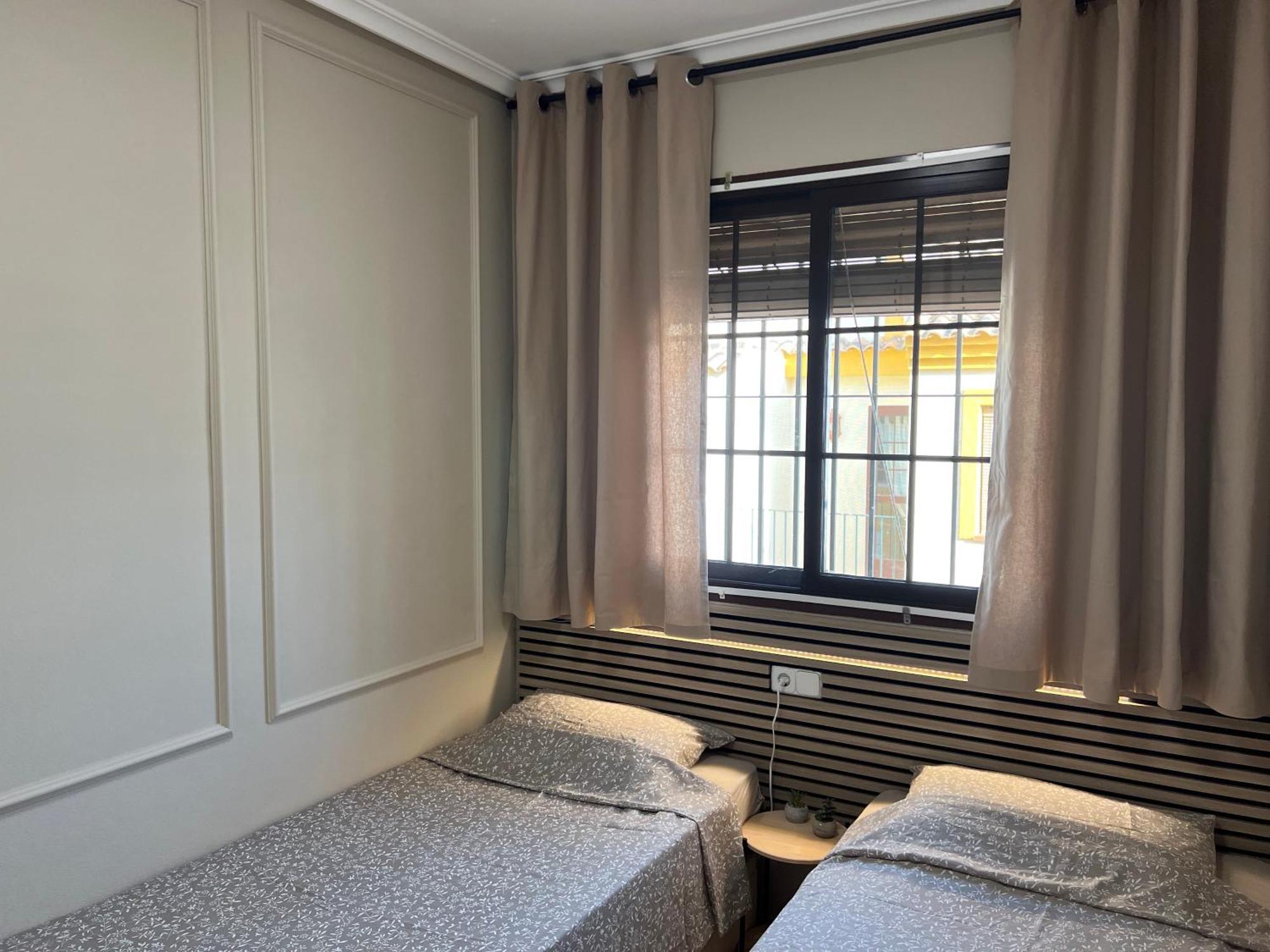 Casa Rodasa - 2 Bedrooms, Roof Terrace, Airco, Front-terrace, Back-patio, Communal Pool, Etc Holiday home *